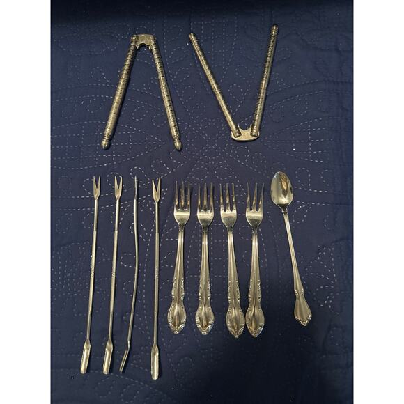 Lot of 11 Nut Crackers Olive Forks Spoon Small Forks Stainless Korea Taiwan - Picture 1 of 5
